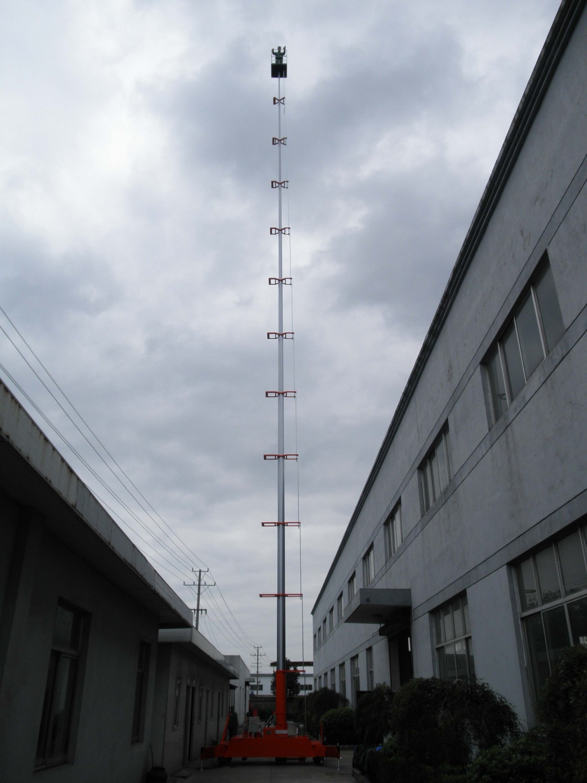 套缸式升降機(jī) 套缸式升降機(jī)